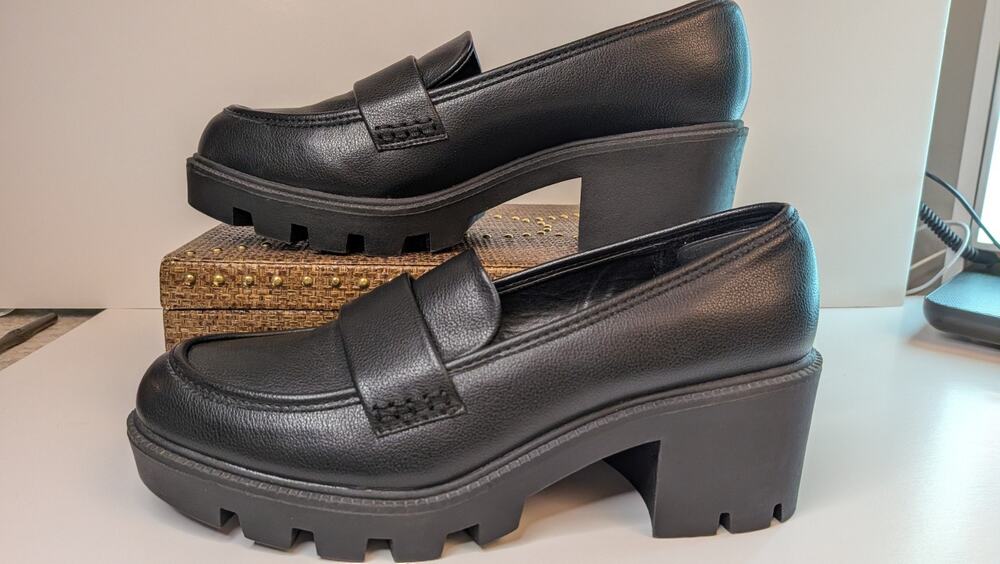 DV Dolce Vita Black Chunky Lug Sole Platform Penny Loafer Dark Academia Grunge